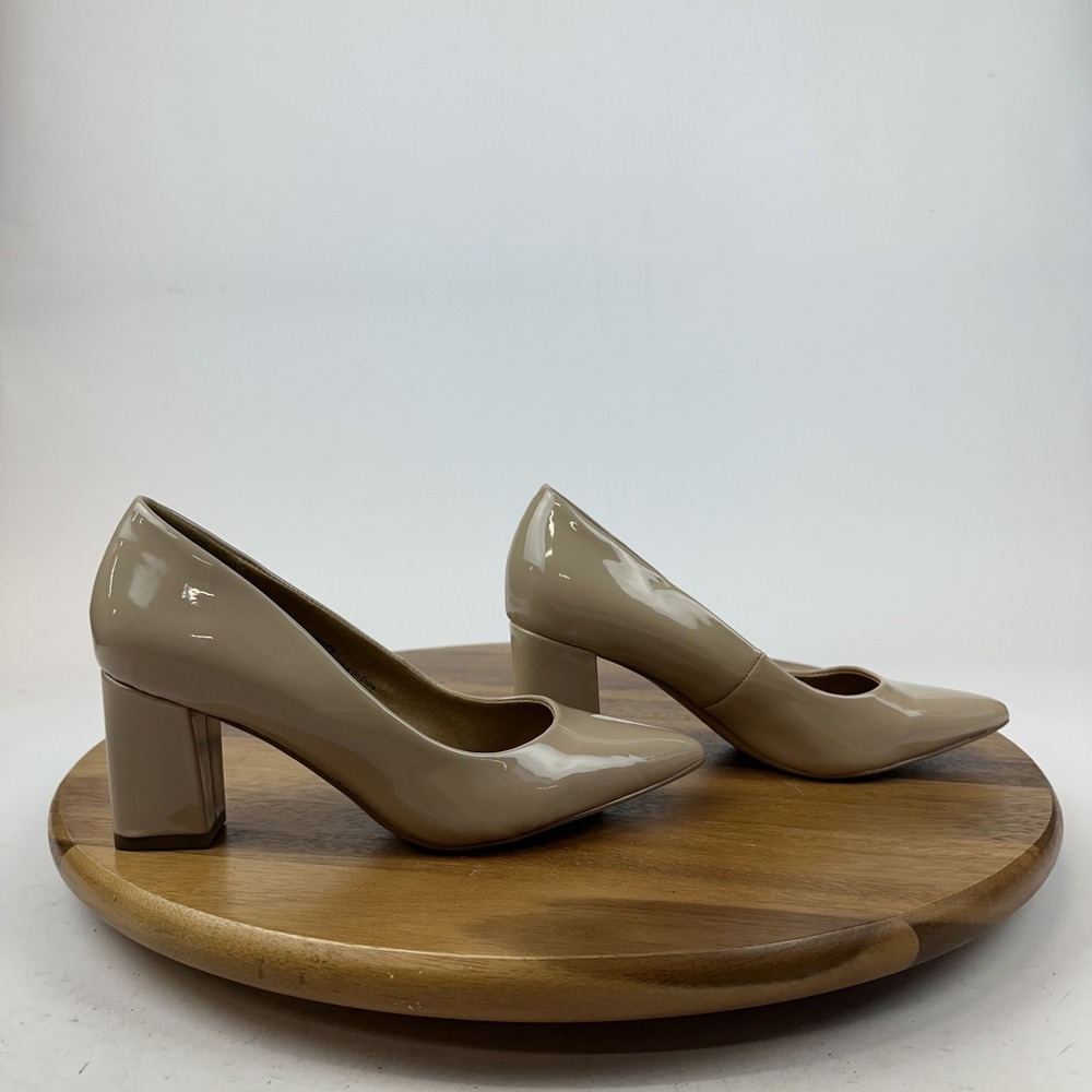 New Womens Abound Adury Beige Faux Patent Leather Formal Comfort Pumps Size 5.5